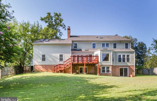 7409 INDRAFF CT Gallery 2