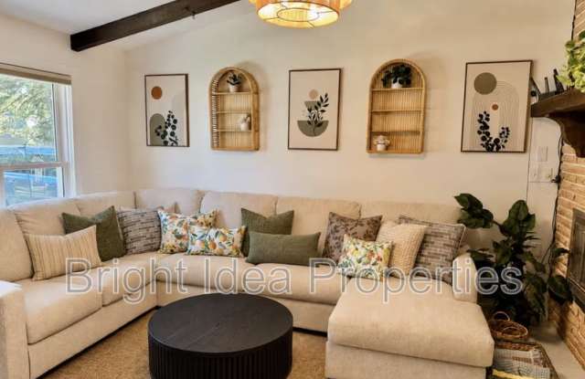 896 Hadley Lane North Gallery 3