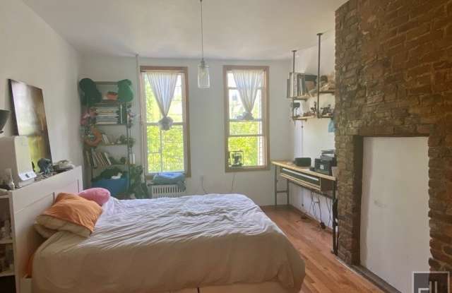 172 JEFFERSON STREET Gallery 2