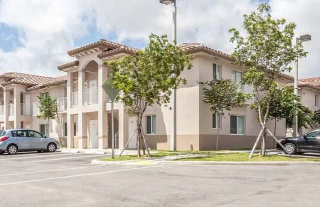 2413 W 78th St - 201 Gallery 3