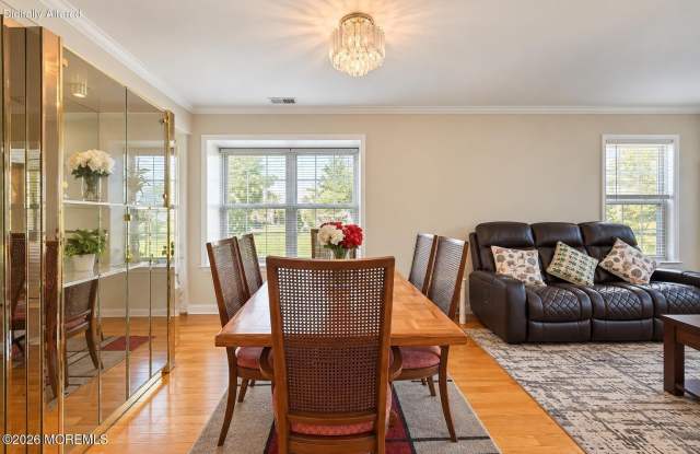 733 Snowdrop Court Gallery 4