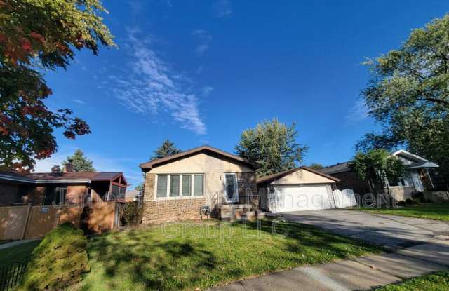 443 S Mayfair Pl - 443 Mayfair Place South, Chicago Heights, IL 60411
