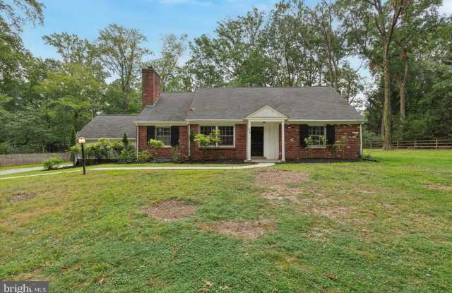 310 PINE TREE ROAD photos photos
