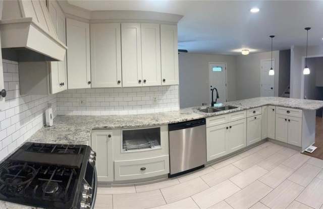 1744 Oak Ridge Way Gallery 3