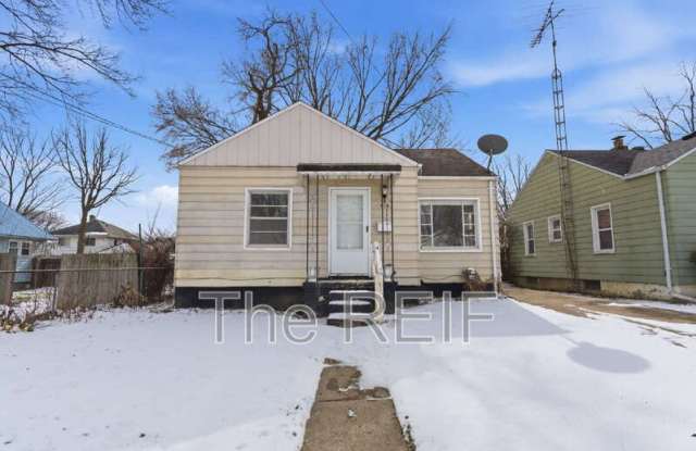 813 Alvord Ave photos photos