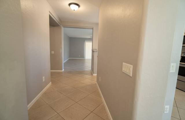 1744 Maddison Circle Gallery 2