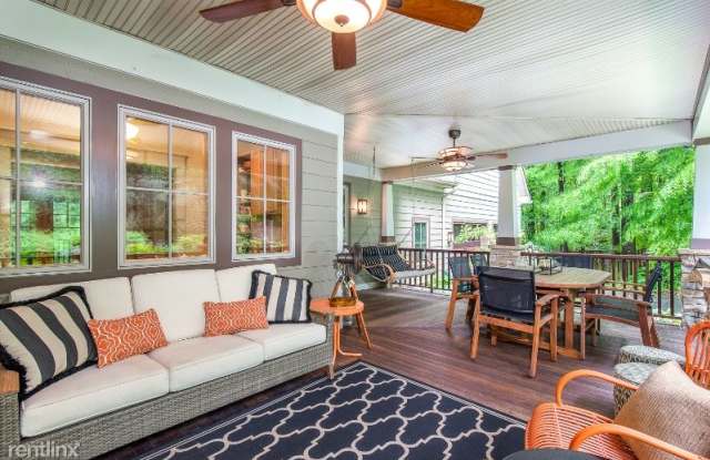 5019 Willowmeade Drive Gallery 4