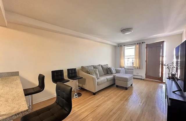3538 Junction Blvd Apt 6C photos photos