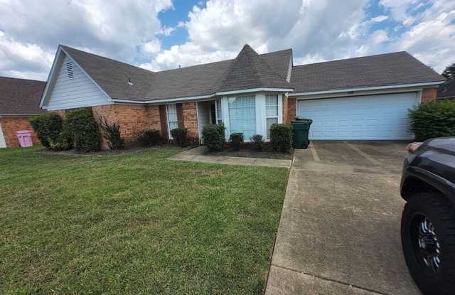 5320 Woodchase Dr photos photos