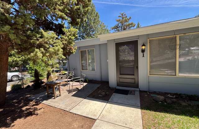 Garden-Style Condo in the Heart of Bend!!! photos photos