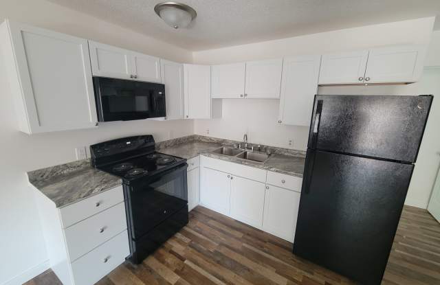 425 10th St N photos photos