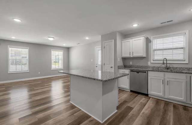Spacious 3-Bed Home Coming Soon – Minutes from I-75 & Shopping! Gallery 4