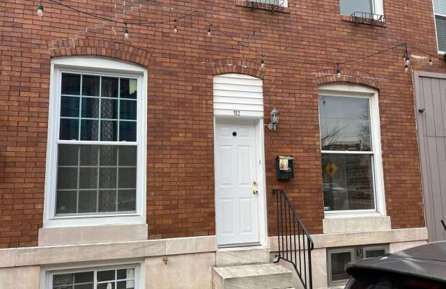 Stunning Newly Renovated 2 Bedroom 1.5 Bathroom photos photos