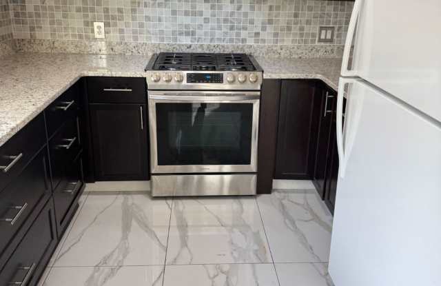 6483 Colonial Street - 6483 Colonial Street, Dearborn Heights, MI 48127