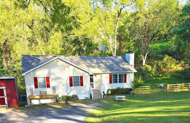 88 CRAB APPLE Court - 88 Crab Apple Court, Apple Mountain Lake, VA 22642