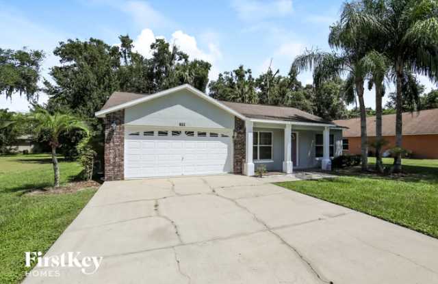 709 Grant Avenue - 709 Grant Avenue, Mount Dora, FL 32757