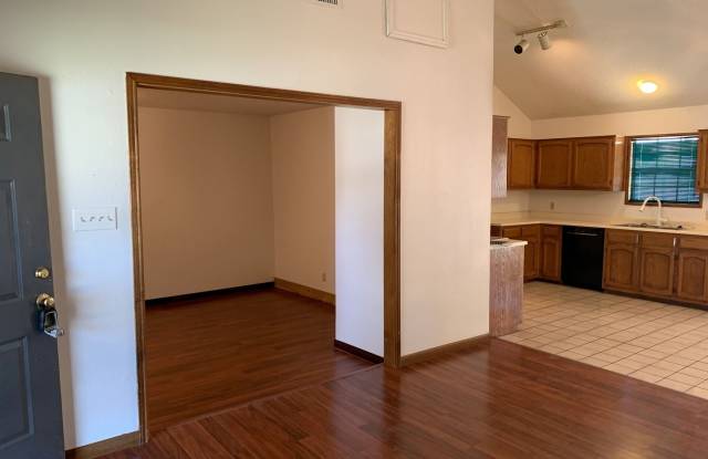 2519 Christian Drive Gallery 4