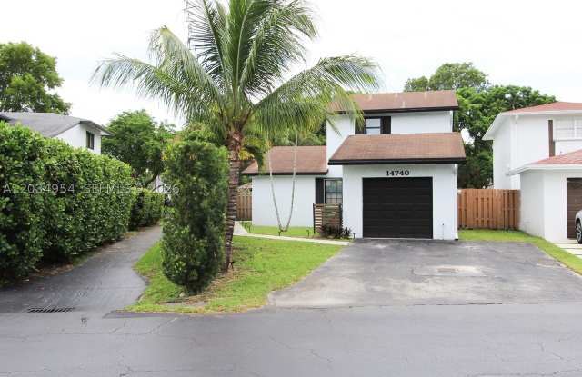 14740 SW 108th Ter photos photos