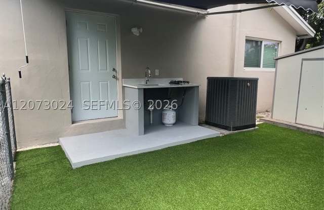 5004 SW 140th CT Gallery 1
