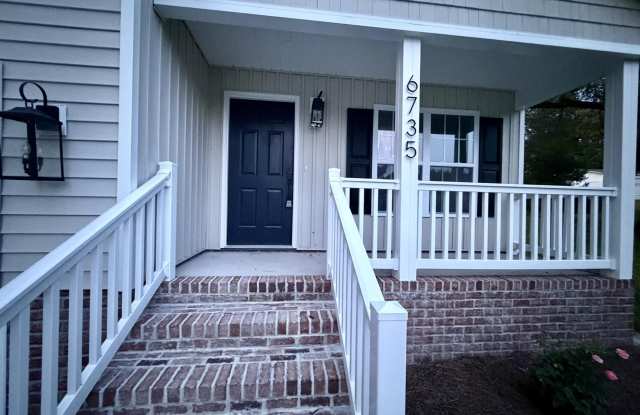 6735 Hill Street Gallery 3