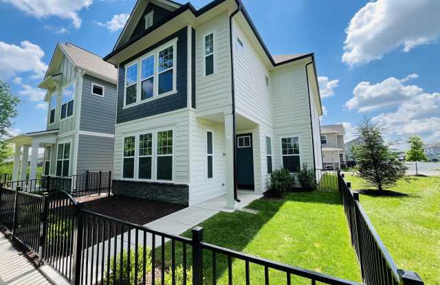 17399 Dovehouse Lane Gallery 2