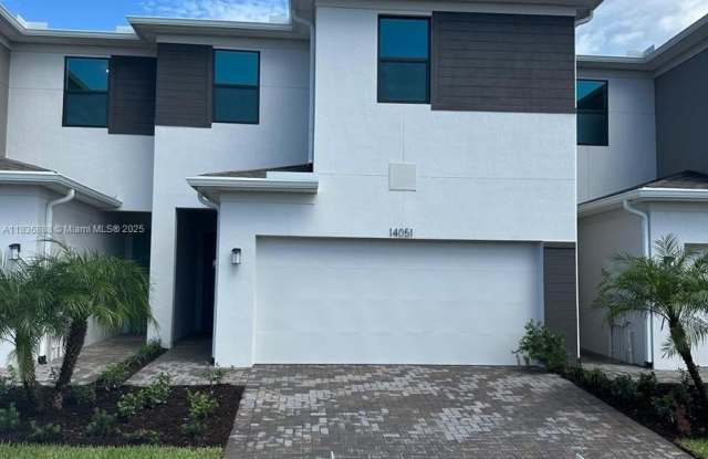 14051 SW Thorens Dr photos photos