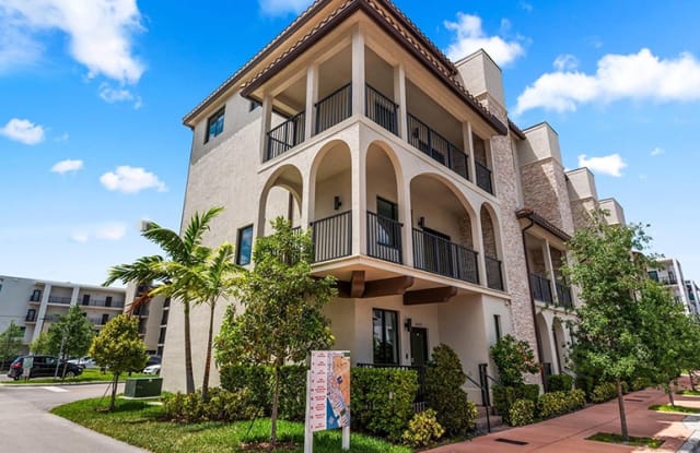 4672 Nw 84th Ave - 4672 Northwest 84th Avenue, Doral, FL 33178