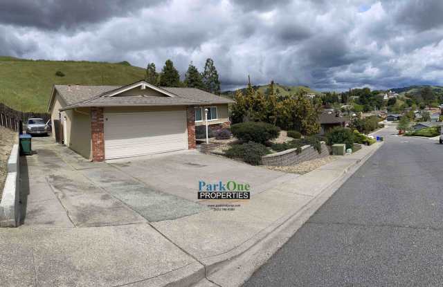 House With Paved Side Yard and Spacious Backyard in Pinole Now Available!! photos photos
