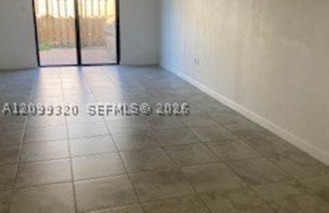 25180 SW 114th Ave Gallery 2