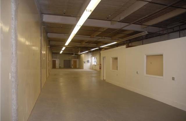 410 E WALNUT Street Gallery 3