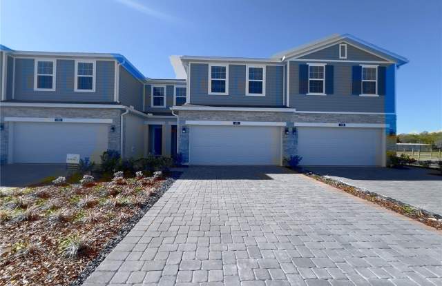 490 THOMPSON VILLAGE AVENUE photos photos