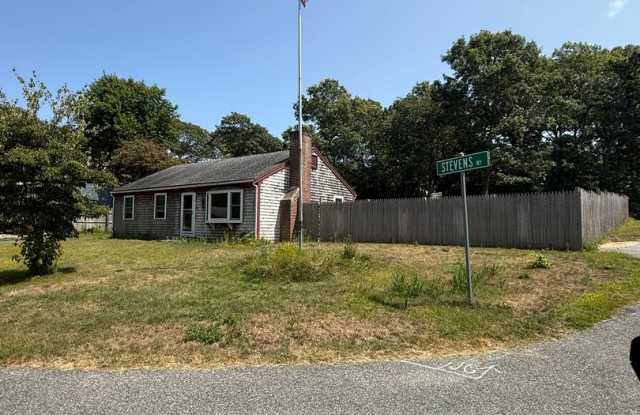A 2 bedroom one bathroom ranch home in Harwich. - 1 Stevens Way, East Harwich, MA 02645