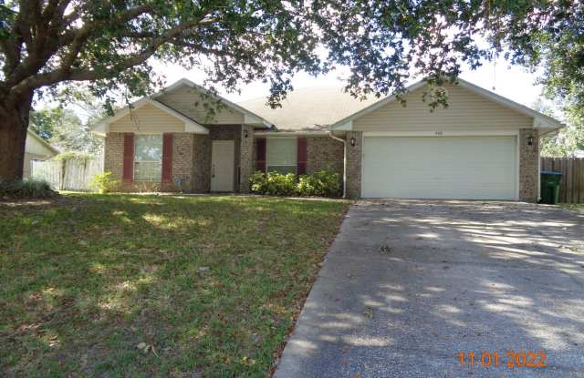 This 4 Bed, 2 Bath, has a Large Fenced in Backyard! photos photos