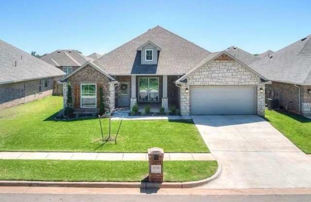 Spacious 4BR House in WELL DESIRED COMMUNITY photos photos