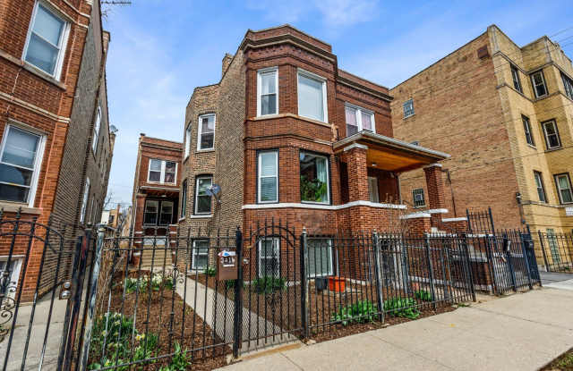 3414 W Potomac Avenue photos photos