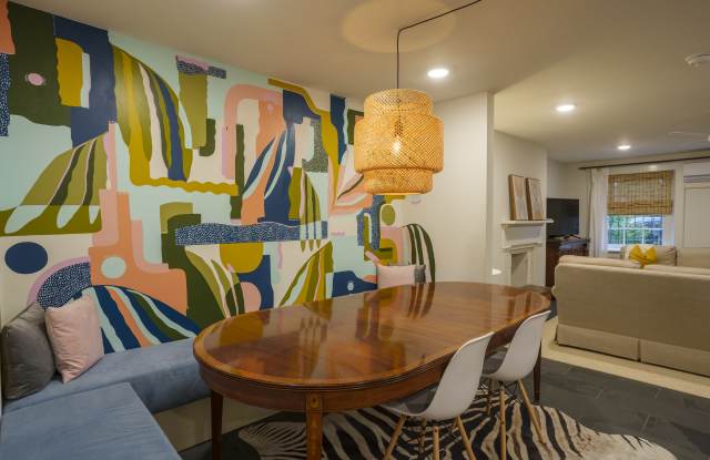 204 E Gaston St - 204 East Gaston Street, Savannah, GA 31401 204 E Gaston St - 204 East Gaston Street, Savannah, GA 31401