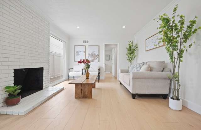Showing Times: to schedule a viewing, please contact us Gallery 4