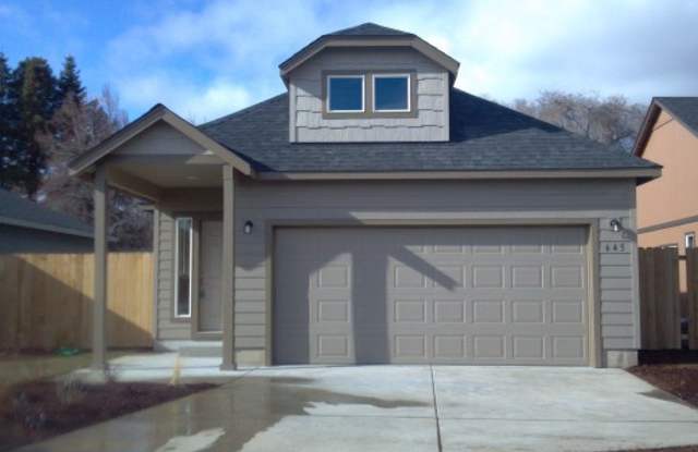 3 Bedroom Home in Northeast Bend photos photos