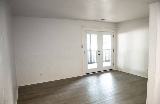 1513 Oxford Place - 1513-32 Gallery 2