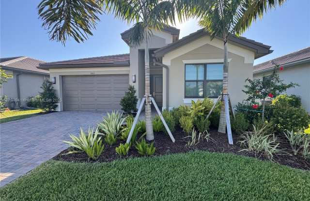 12612 SW Green Creek Dr photos photos