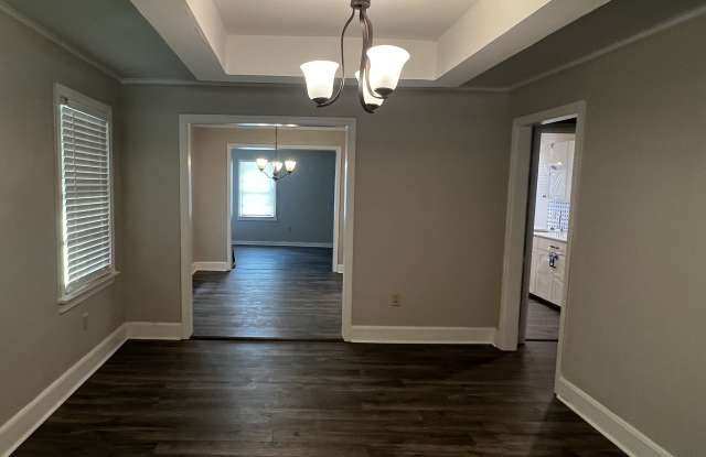 1837 Maxwell Place Gallery 1