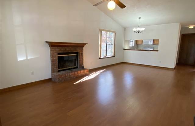 2603 Mccain Gallery 2