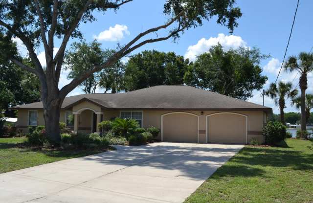 Lake Weir - Bird Island Rental - 5/3/2 Water Front Living at it's Best! **** Gallery 4