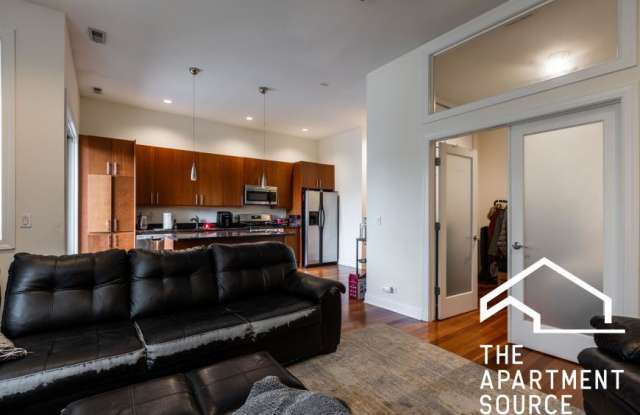 1354 West Augusta Blvd. photos photos