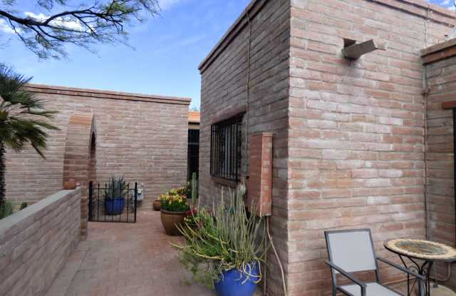 5300 N Montezuma Trail Gallery 4