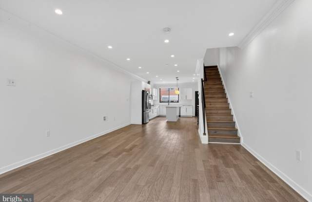 3336 SALMON Street photos photos