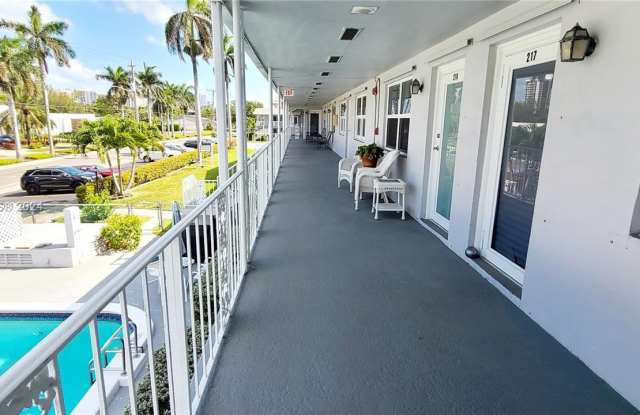 630 Layne Blvd - 630 Layne Boulevard, Hallandale Beach, FL 33009