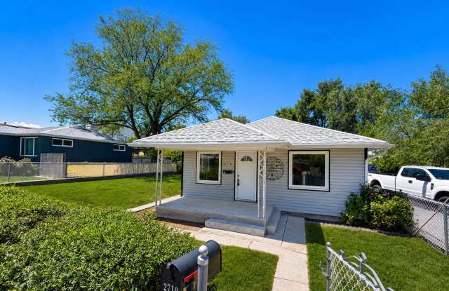 Newly Remodeled 2 Bed, 2 Bath Home in Magna! photos photos