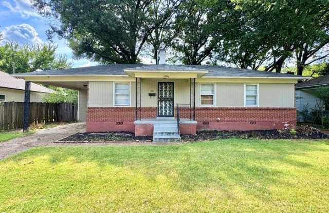 1761 Cornelia Lane photos photos