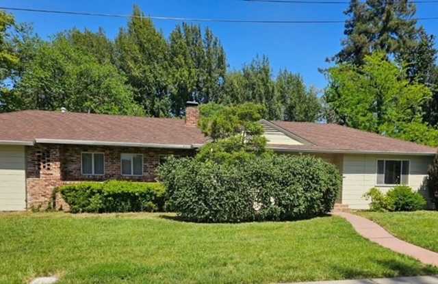 GREAT LOCATION photos photos